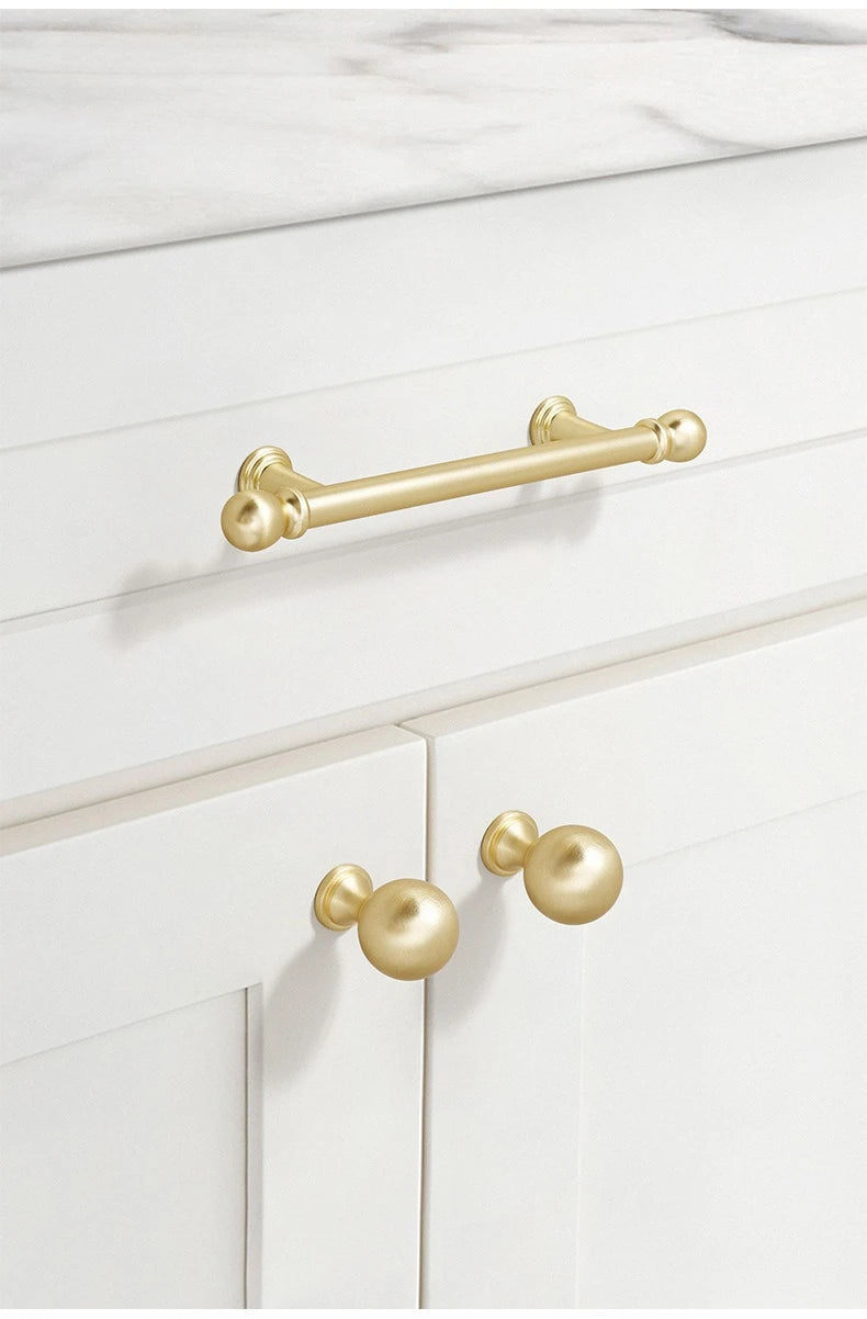 Luxury cabinet door handles, French-style cabinet and drawer single-hole knobs, electroplated gold pulls, furniture accessories