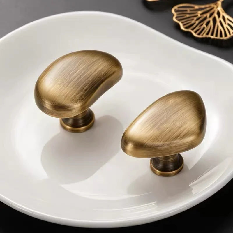 Retro Cabinet Knobs Antique Drawer Pull Solid Kitchen Accessories Dresser Wardrobe Closet Door Knobs Cupboard Furniture Handles