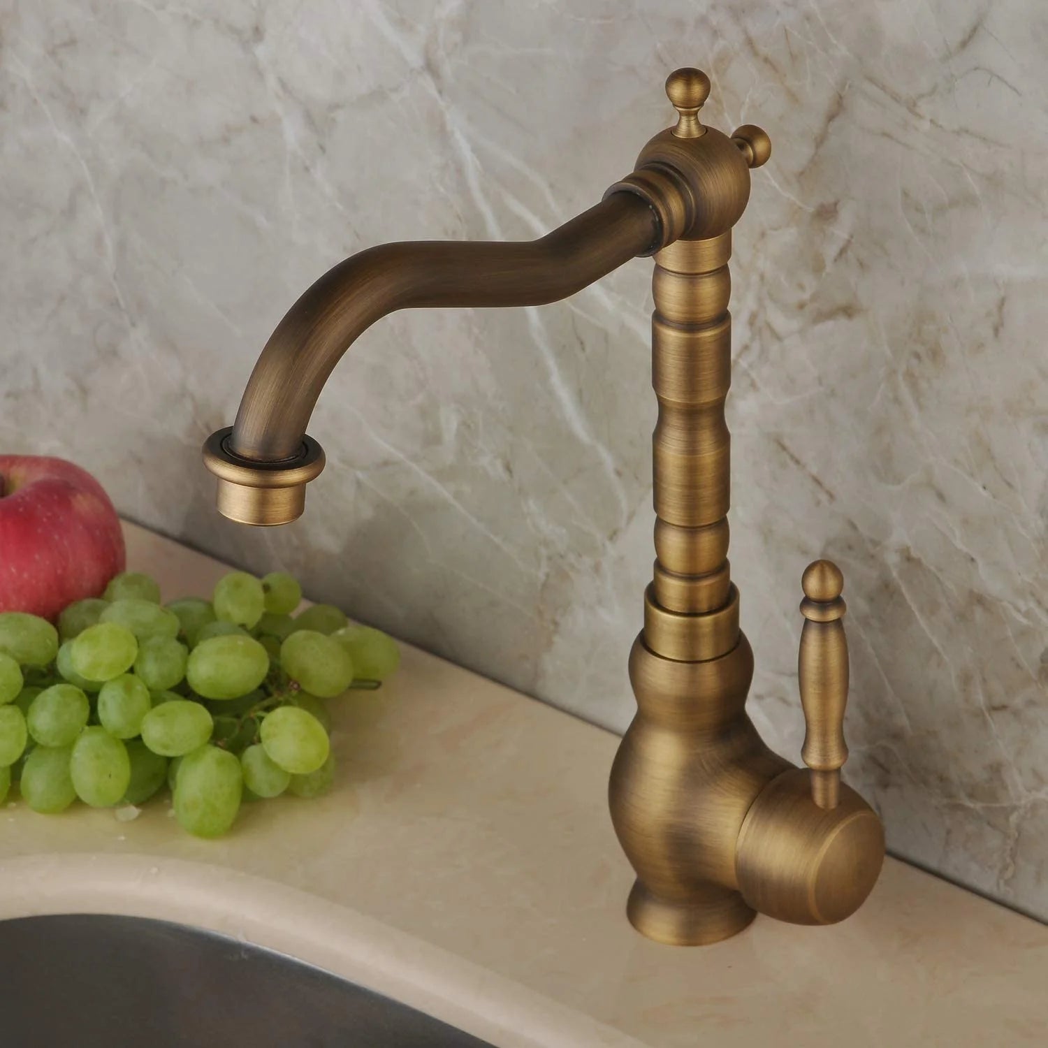 Antique Brass Single Lever Kitchen Mixer Tap – 360° Swivel, Vintage Copper Finish